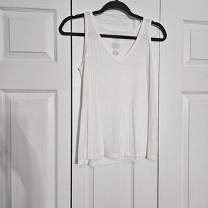 Nine West V-Line Tank in White Size XS